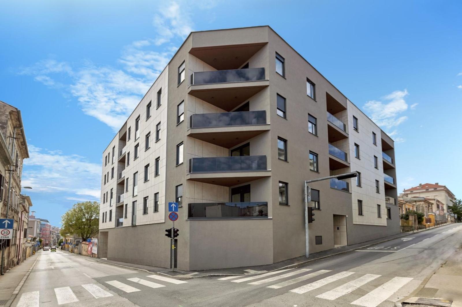 You & Me Pula With Garage Parking Екстер'єр фото